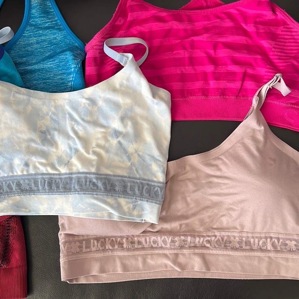 Sports Bra Lot - Picture 5 of 5